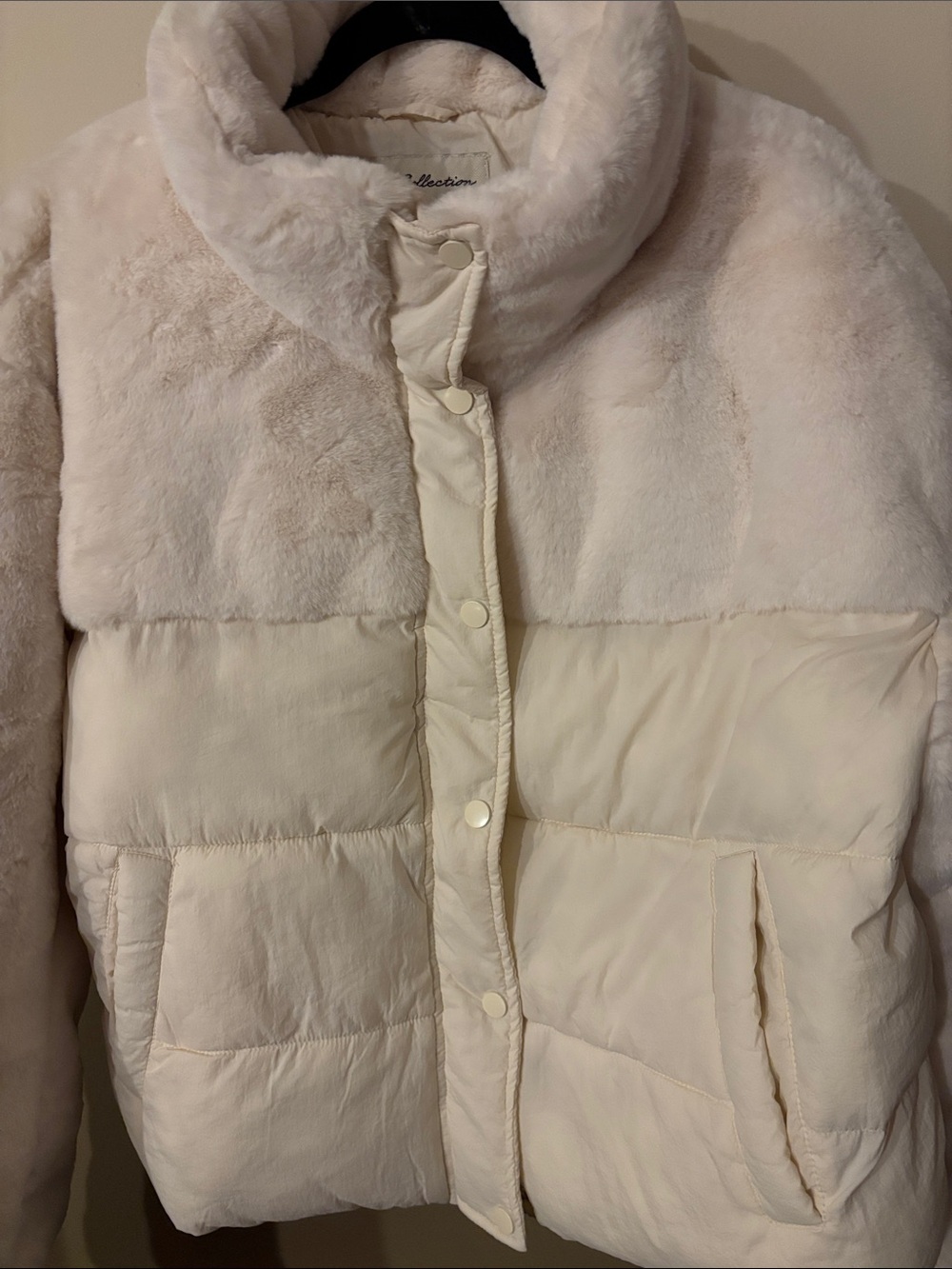 Women's Cream Faux-Fur Puffer Jacket NWT - Picture 3 of 7
